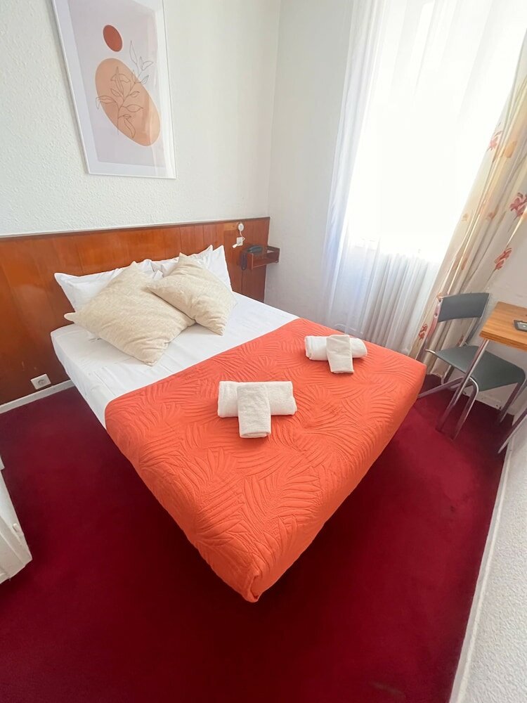 Фото Azurene Royal Hotel