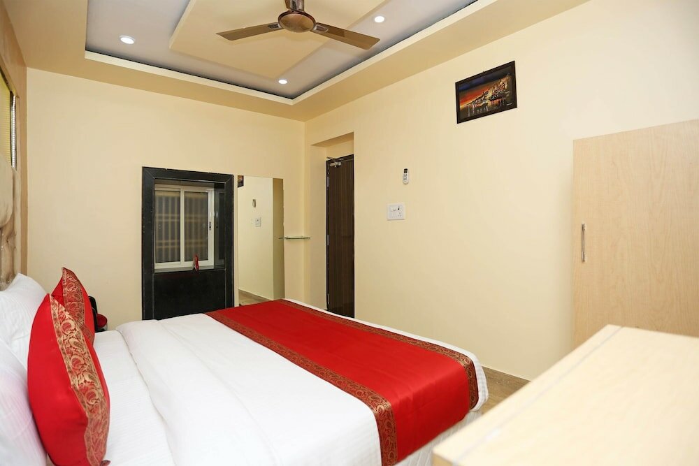Фото Oyo 15530 Hotel G S Residency