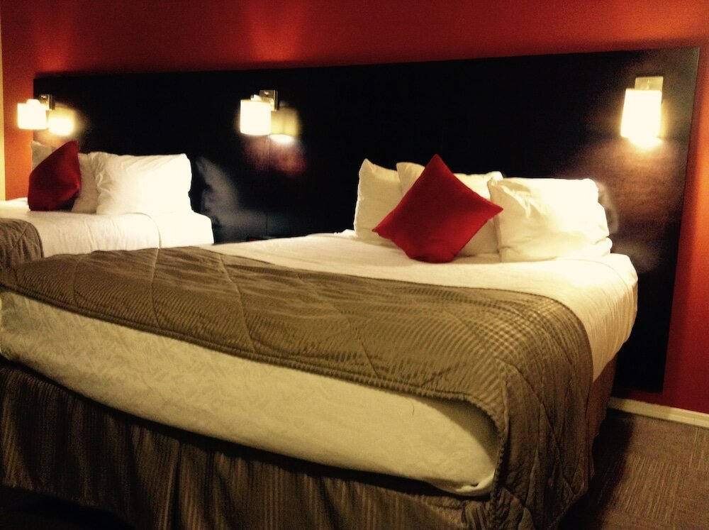 Фото Super 8 by Wyndham West Kelowna BC