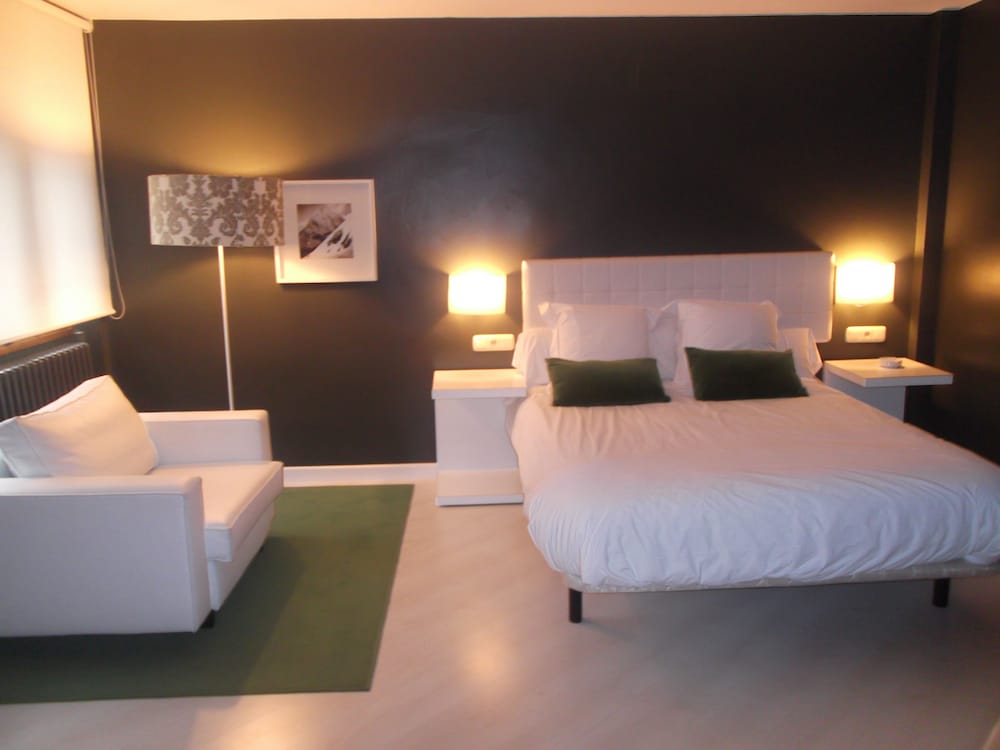 Фото Hotel Tobazo