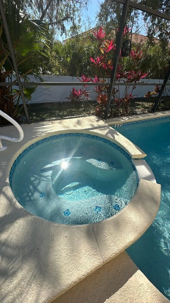 Фото Allamanda Holiday Home 4 Bedroom