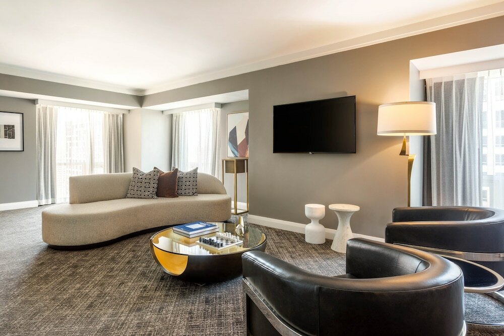 Фото Omni Los Angeles Hotel at California Plaza