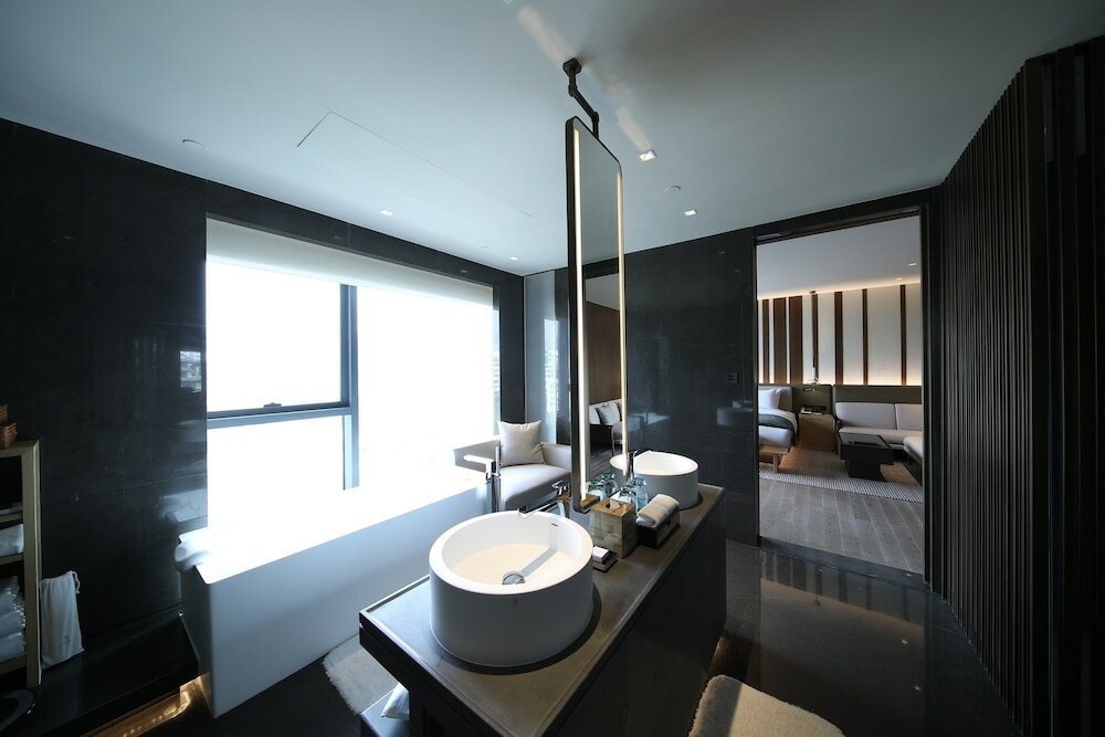 Фото Joyze Hotel Xiamen, Curio Collection by Hilton