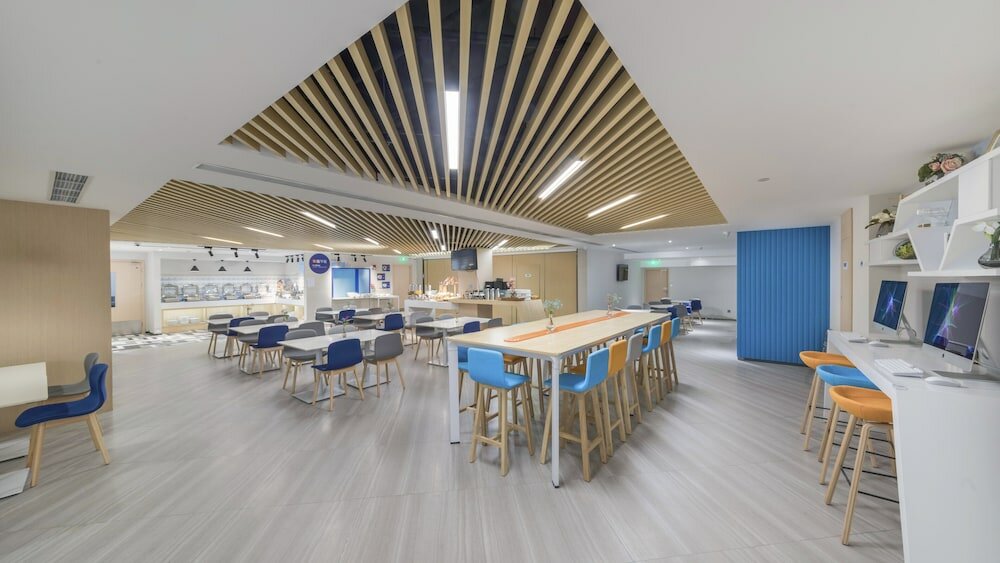 Фото Holiday Inn Express Shanghai Gubei