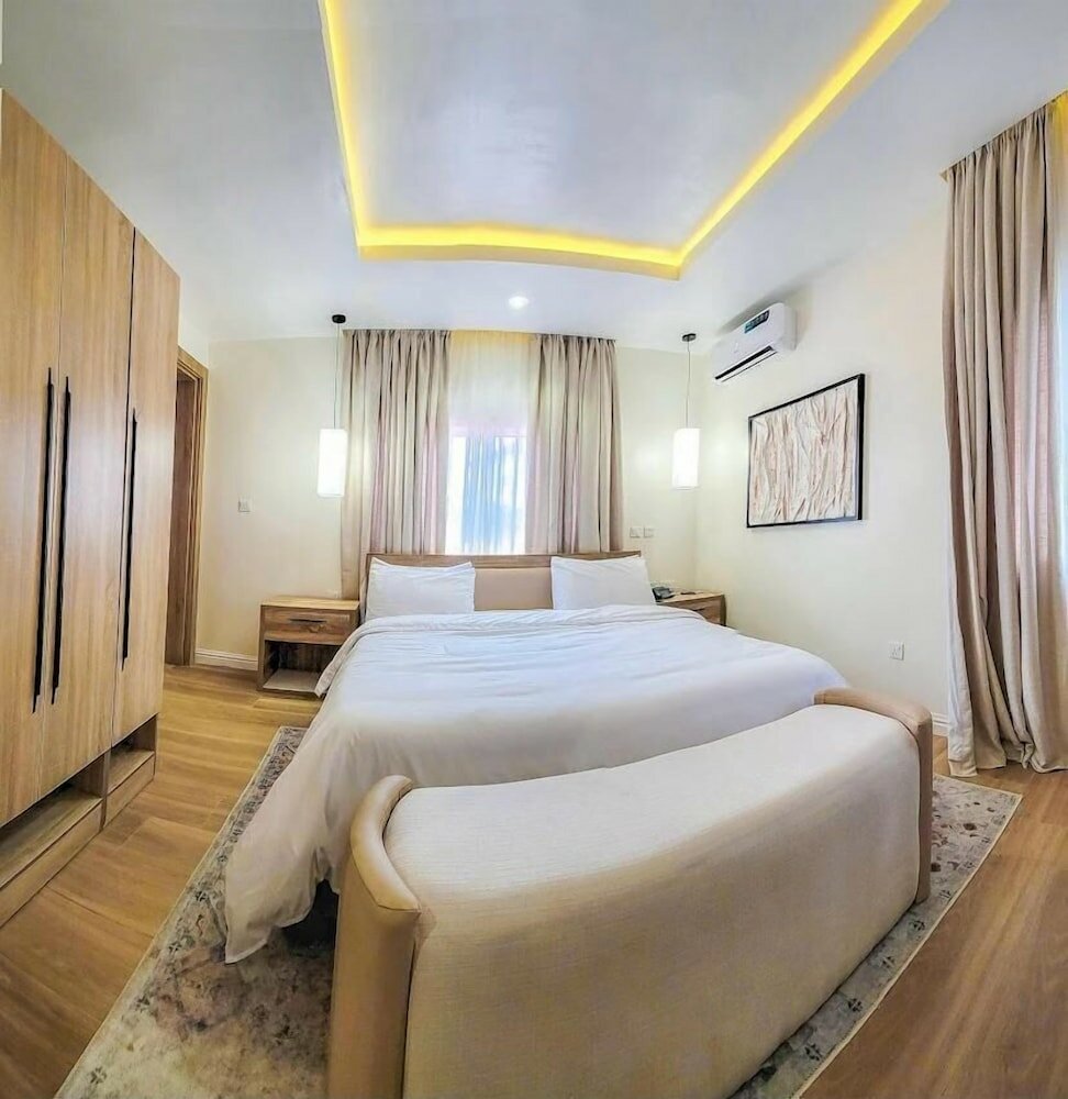 Фото Centurion Apartments Limited