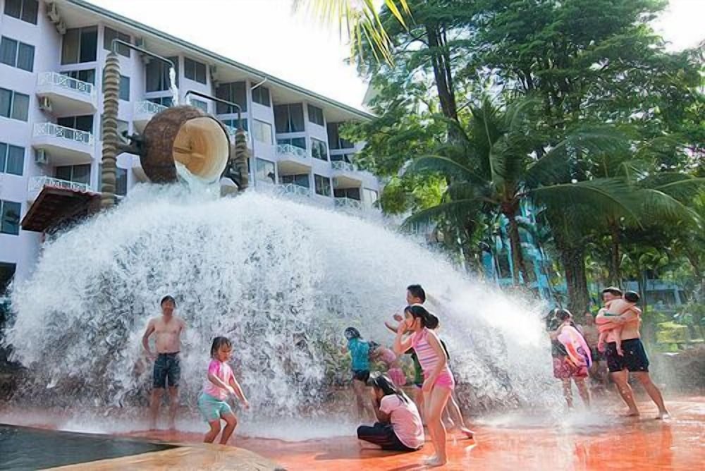 Фото Lotus Desaru Beach Resort & SPA