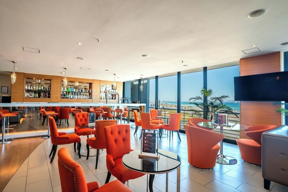 Фото Blaauwberg Beach Hotel