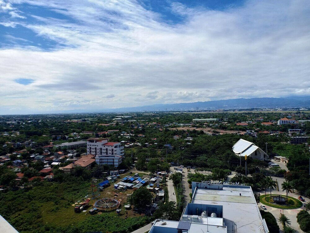 Фото Mactan Newtown C by HiveRooms