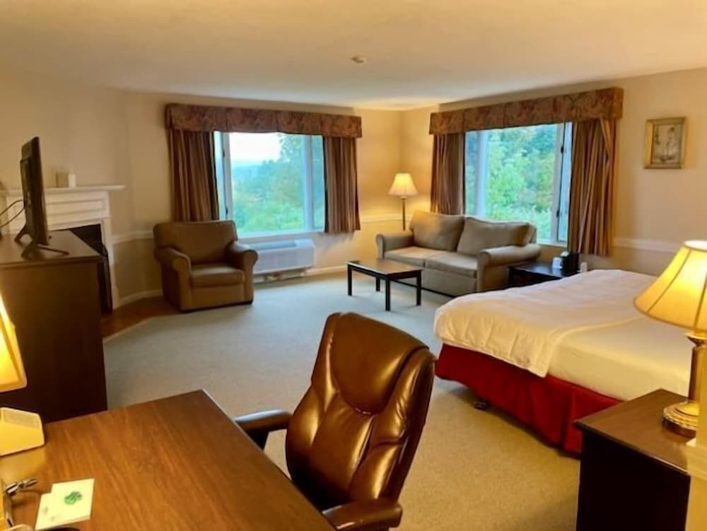 Фото The Lucerne Inn