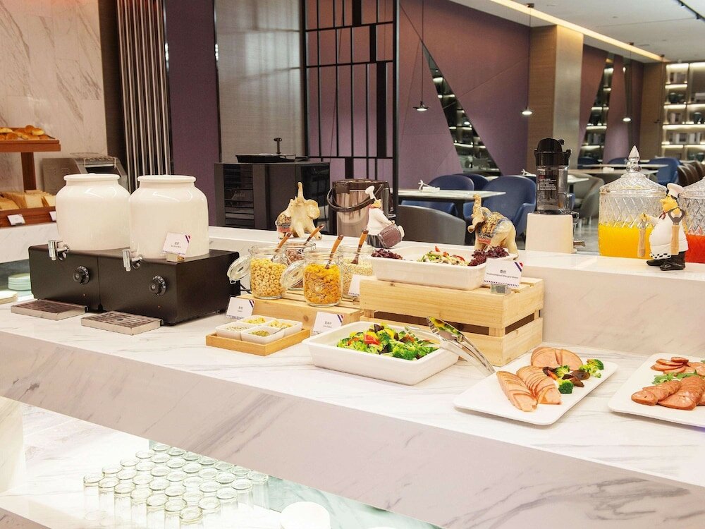 Фото Mercure Harbin Central Street Sophia Church