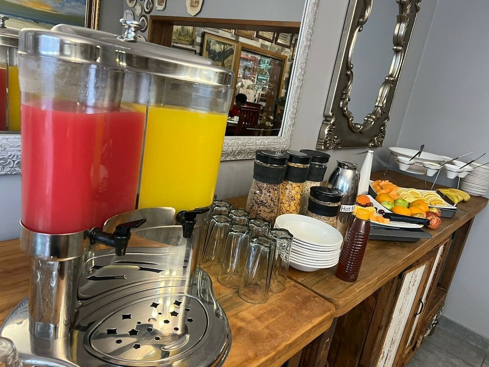 Фото Sunrock Guesthouse