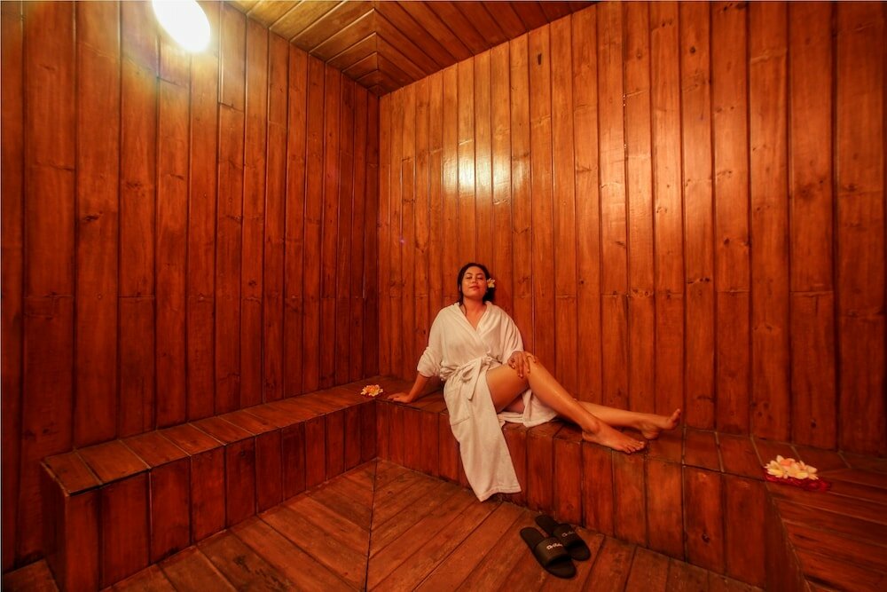 Фото The Radiant Hotel