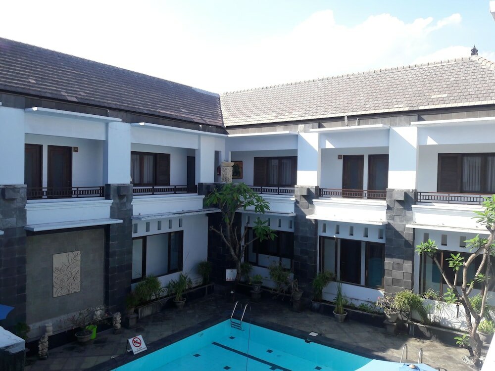 Фото The Radiant Hotel