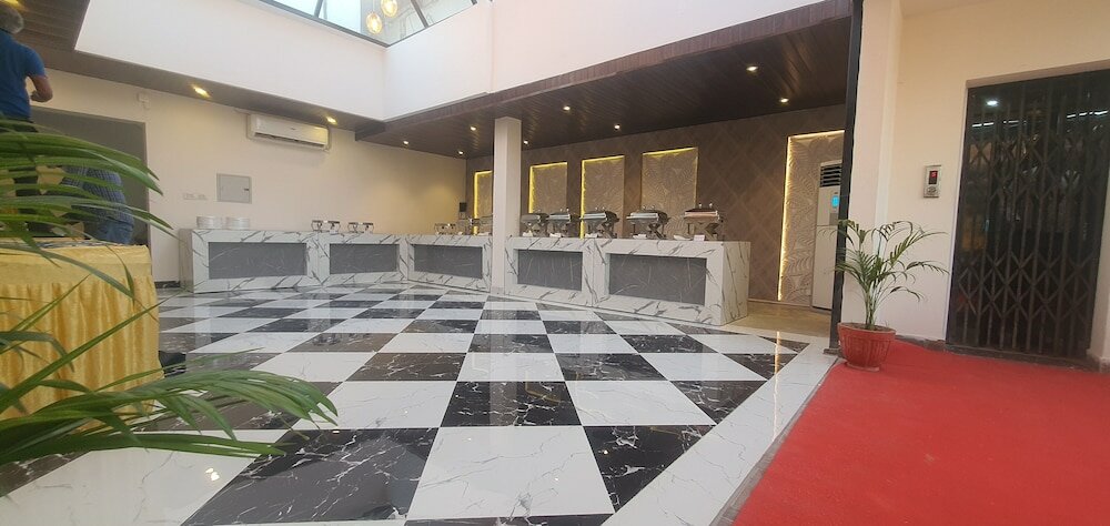 Фото Hotel Gupta Inn