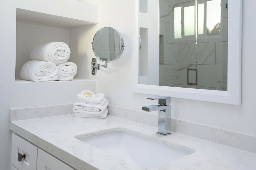 Фото Studio City Court Yard Hotel