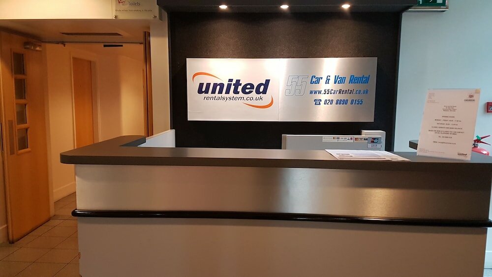 Фото St Giles Heathrow Hotel