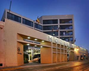 Гостиница Hotel Los Aluxes