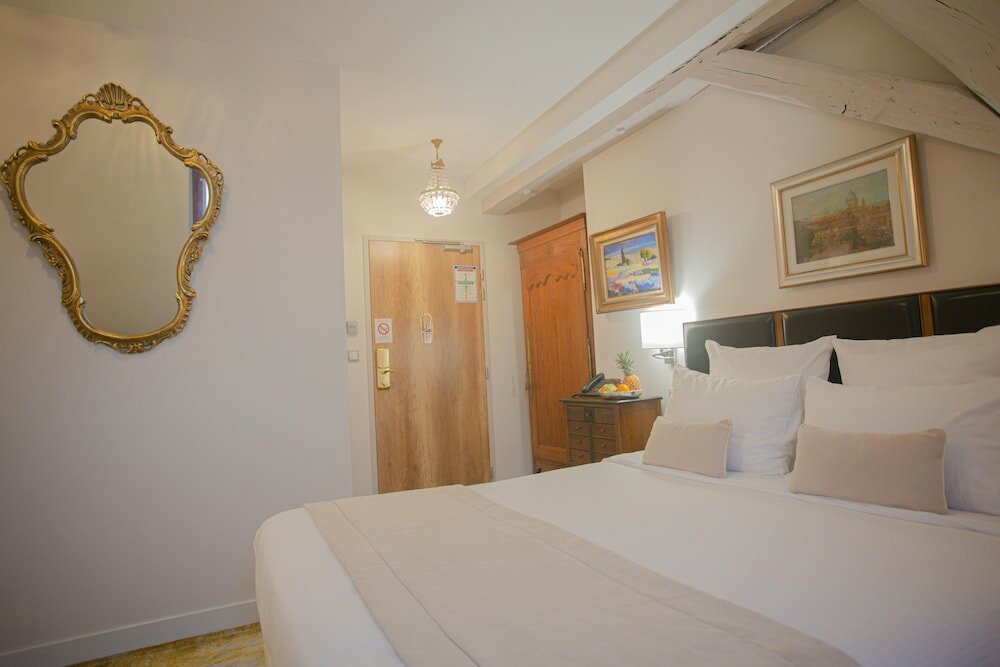 Фото Hôtel Au Charme Rabelaisien