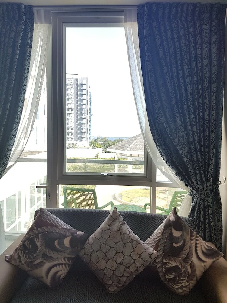 Фото Mactan Newtown with Ocean View