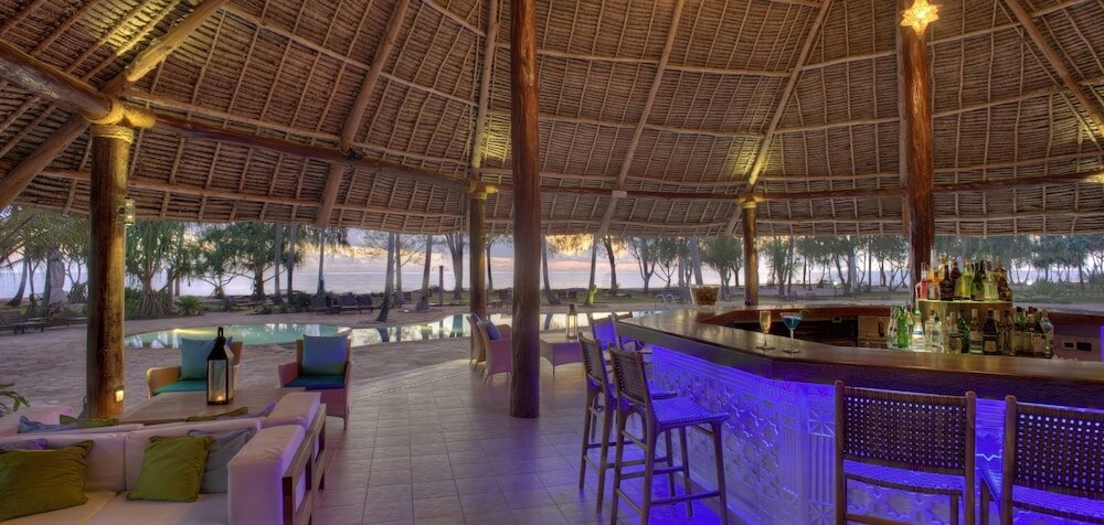 Фото Bluebay Beach Resort & SPA