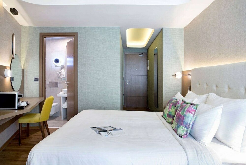 Фото Wyndham Athens Residence