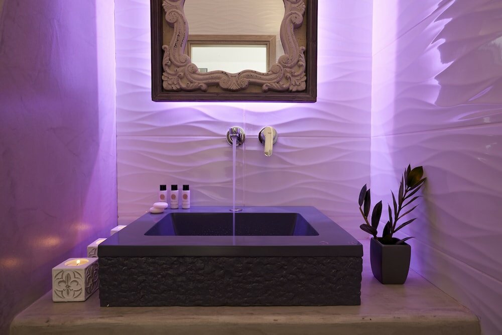 Фото Amara Suites Santorini