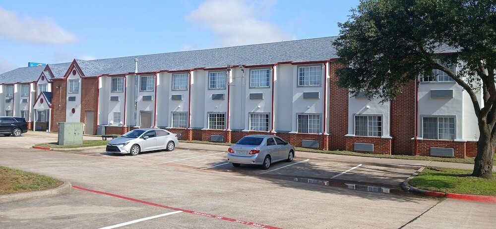 Фото Regency Inn & Suites