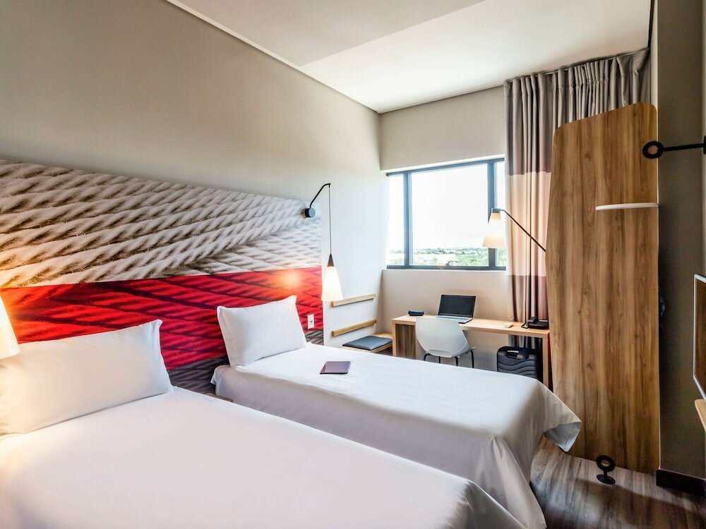 Фото Ibis Palmas Avenida Jk