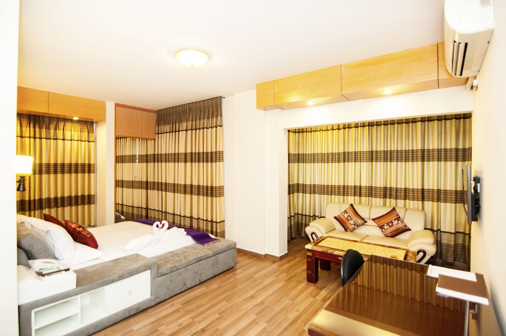 Фото Century Park Residence