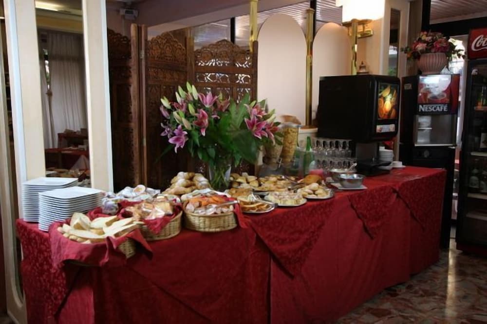 Фото Hotel Britannia