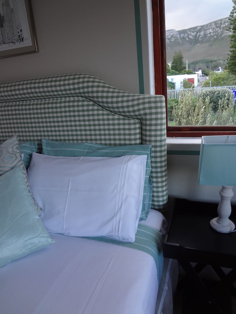 Фото Walker Bay Manor