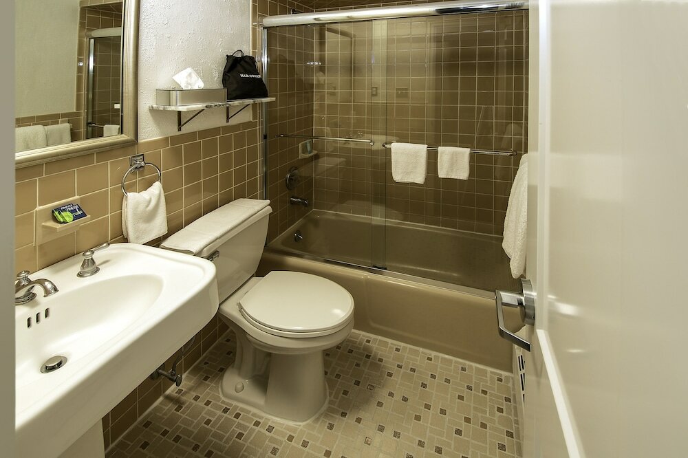 Фото The Holland Hotel