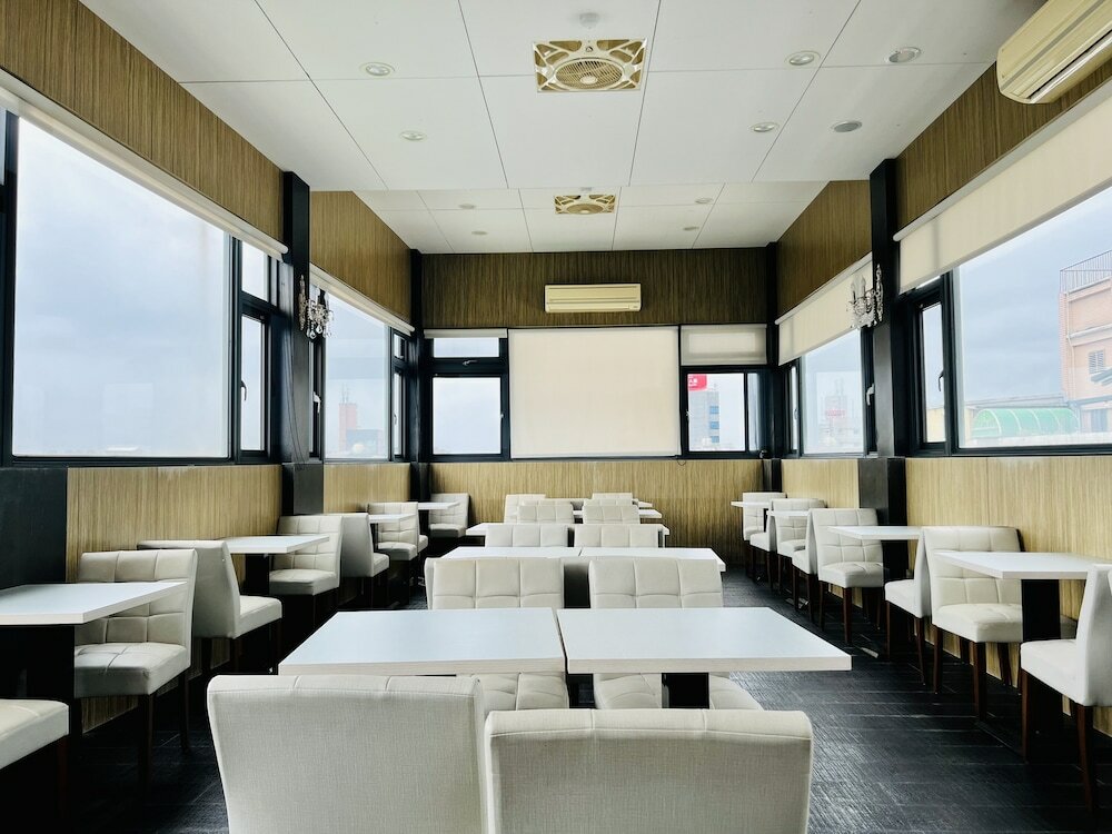 Фото Mucha Hotel