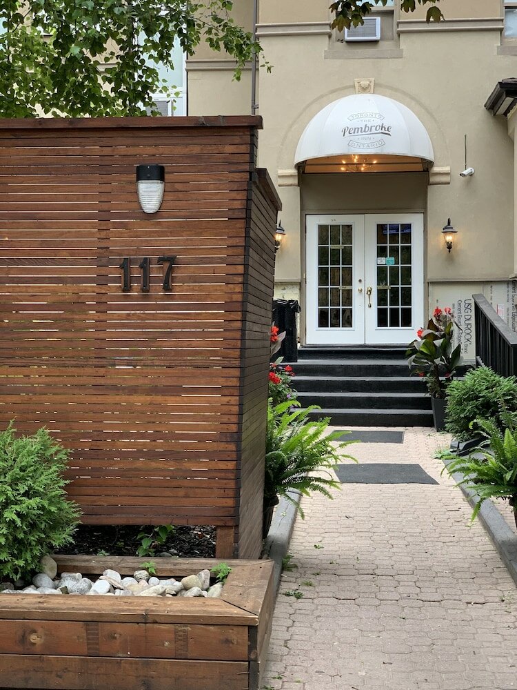 Фото Pembroke Inn