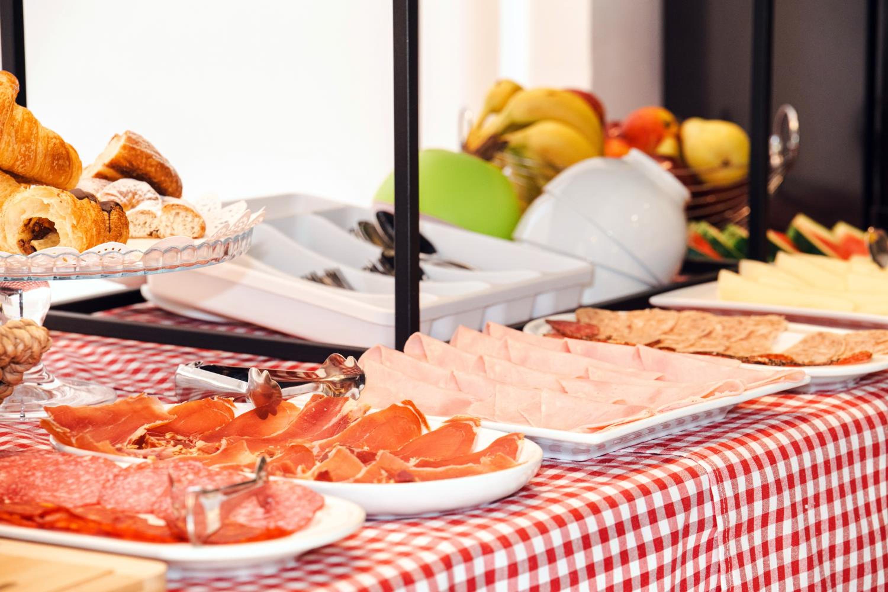 Фото Hotel Placa