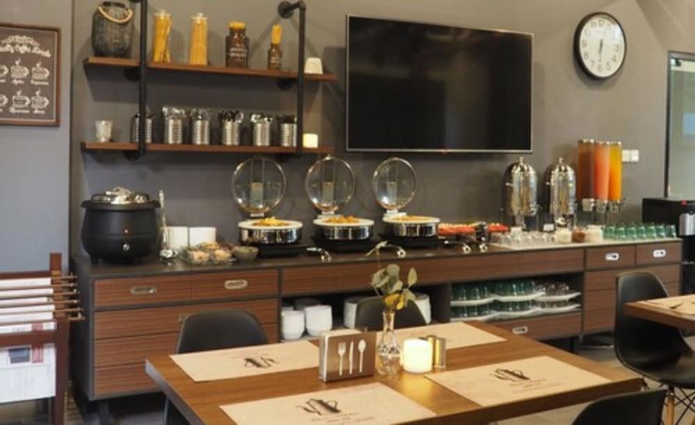 Фото Juno Tanah Abang Jakarta