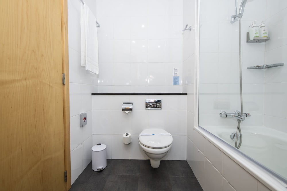 Фото Holiday Inn Express Barcelona City 22@