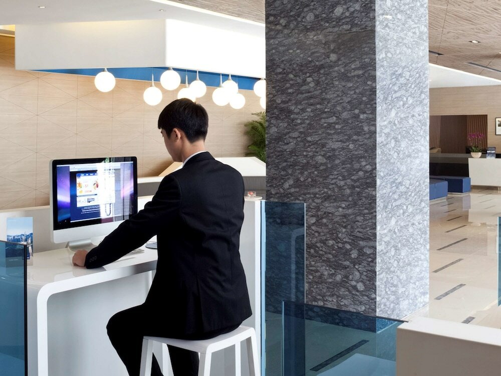 Фото Novotel Shenzhen Watergate