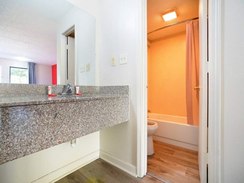 Фото Oyo Hotel Decatur I-285 The Perimeter