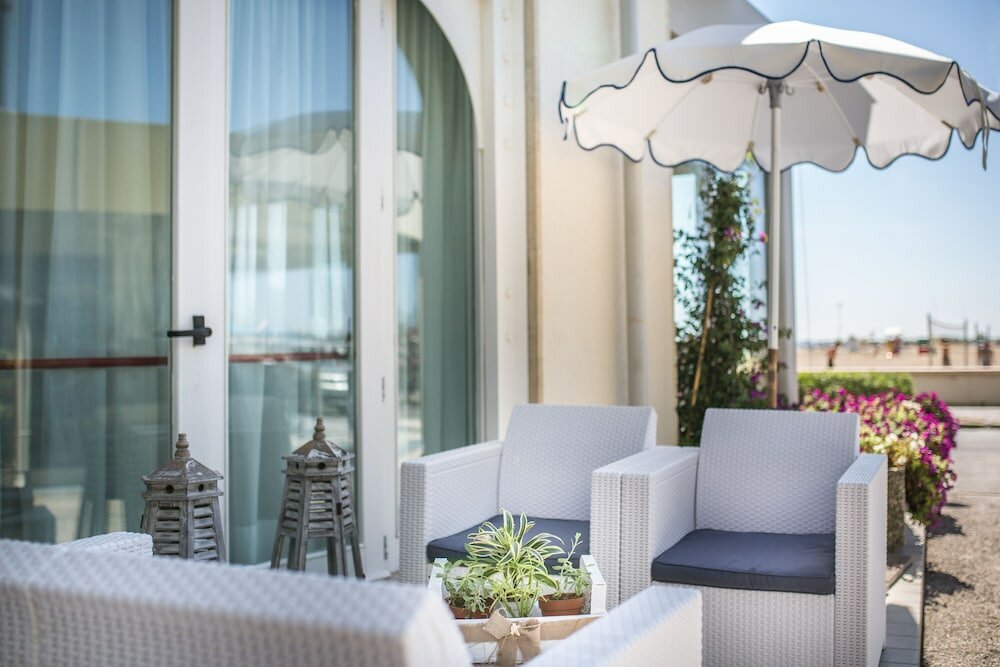 Фото Hotel Karinzia