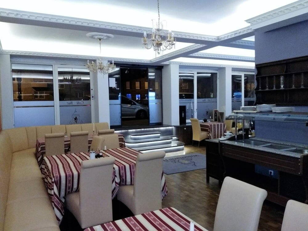 Фото Wasserturm Hotel