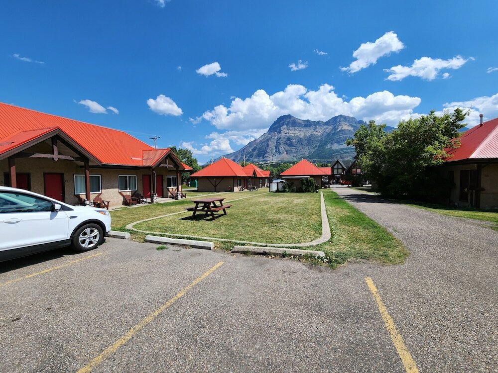 Фото Aspen Village Inn