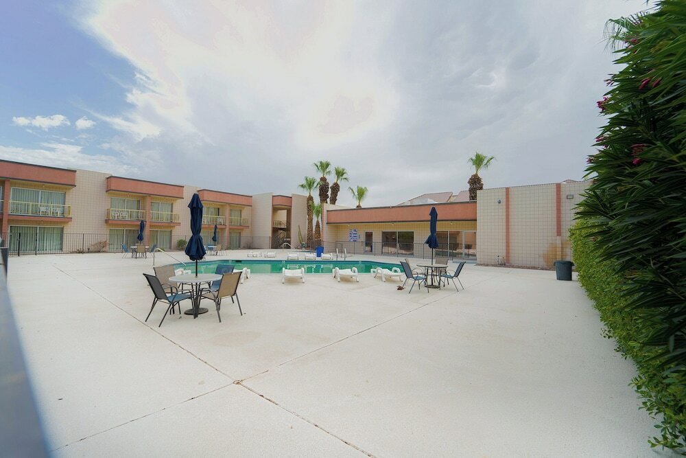 Фото Royal Plaza Inn