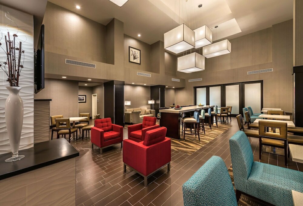 Фото Hampton Inn & Suites Reno West