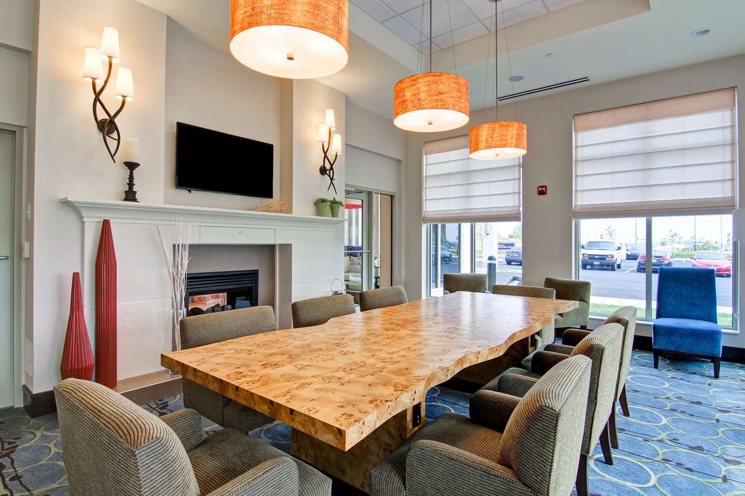 Фото Hilton Garden Inn Woodbridge