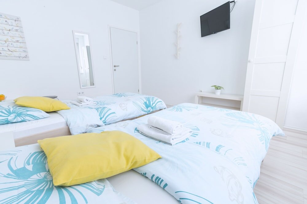 Фото The Dots Hostel