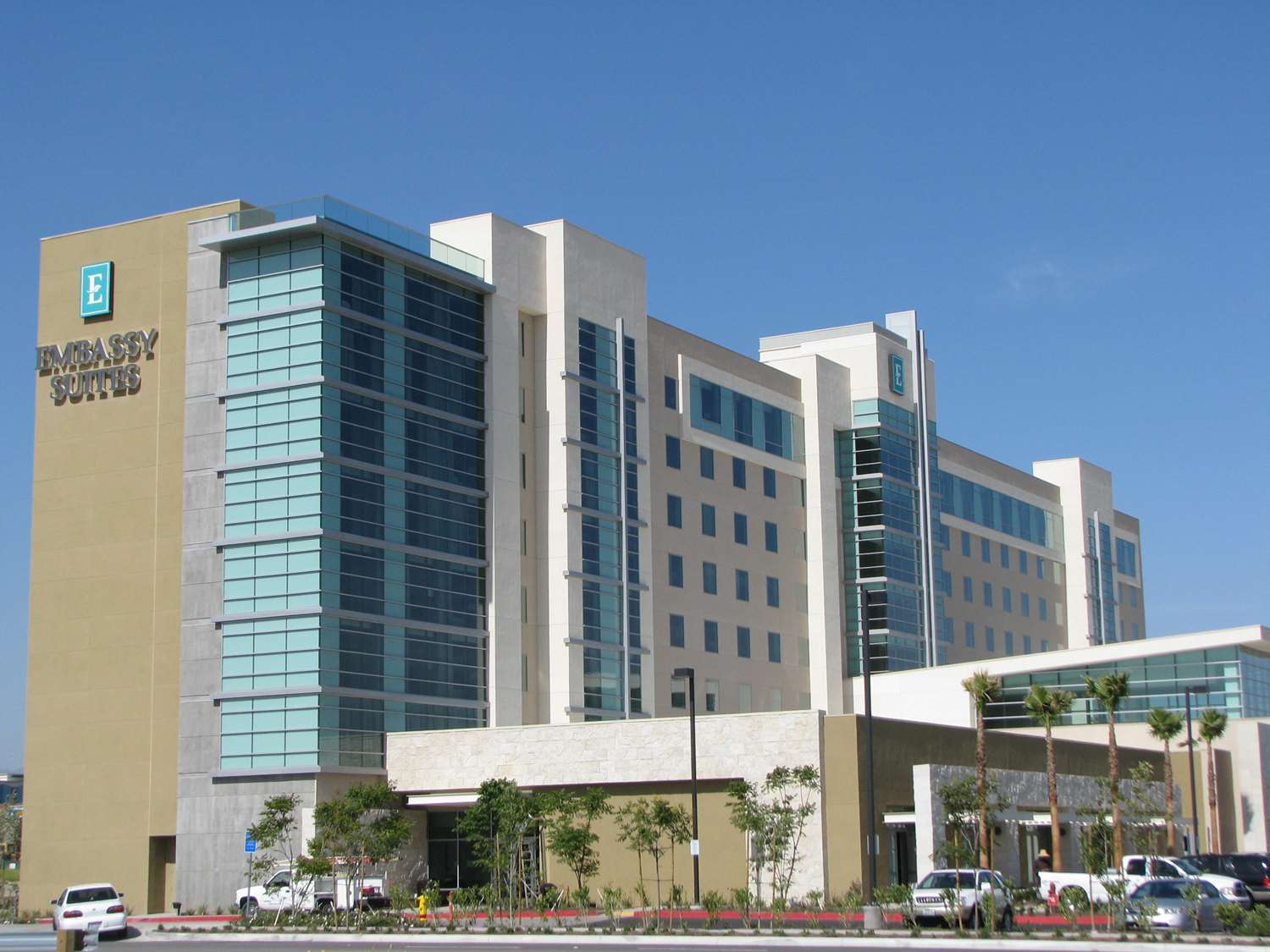 Фото Embassy Suites Ontario Airport