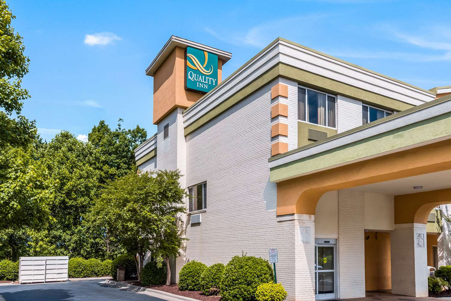 Фото Quality Inn Huntersville near Lake Norman
