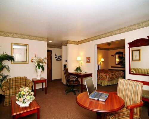 Гостиница SureStay by Best Western Sunnyvale Silicon Valley в Саннивейле