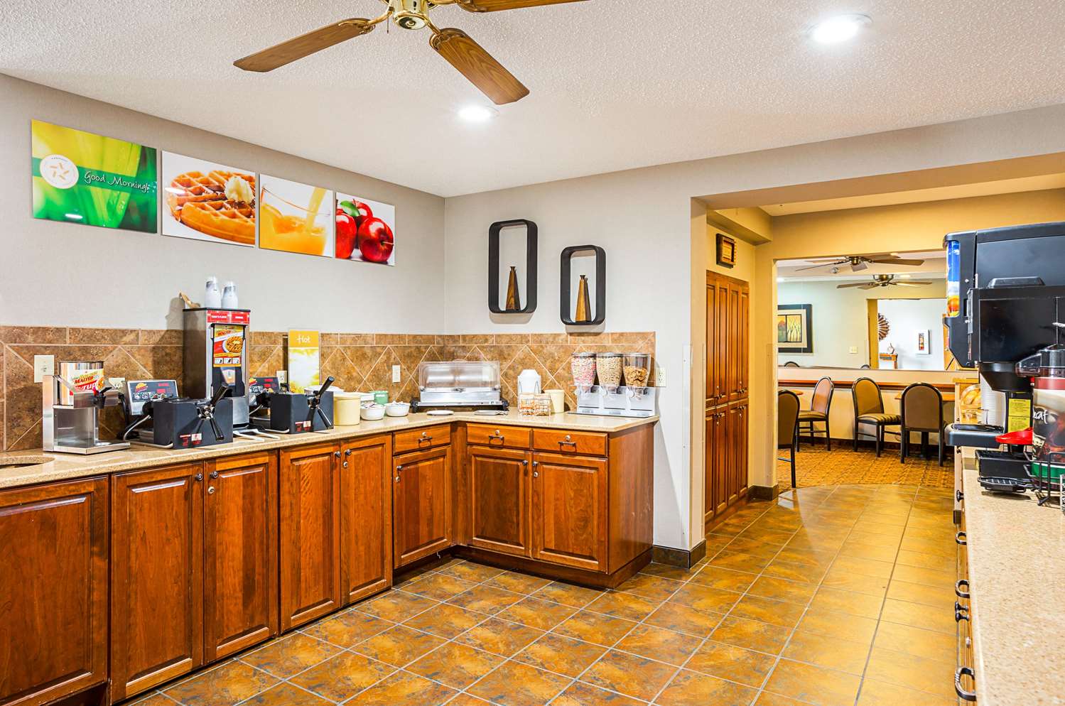 Фото Quality Inn Mitchell